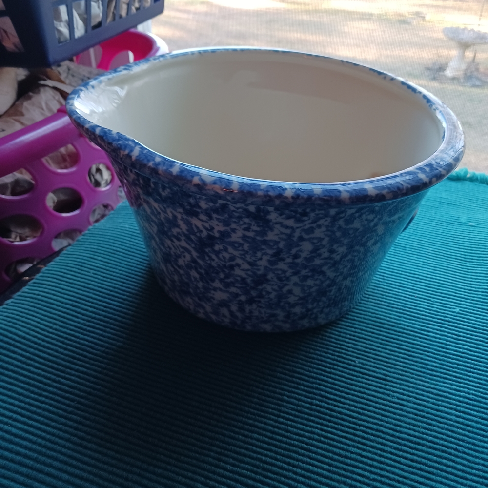 Blue and White Speckled Serving Bowl Spoungeware
